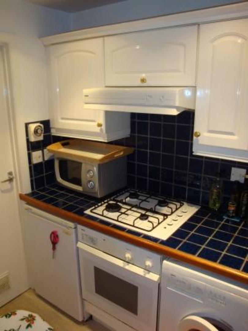 			Studio Apartment, 1 bath, 1 reception Studio			 Fordwych Road, WEST HAMPSTEAD/KILBURN